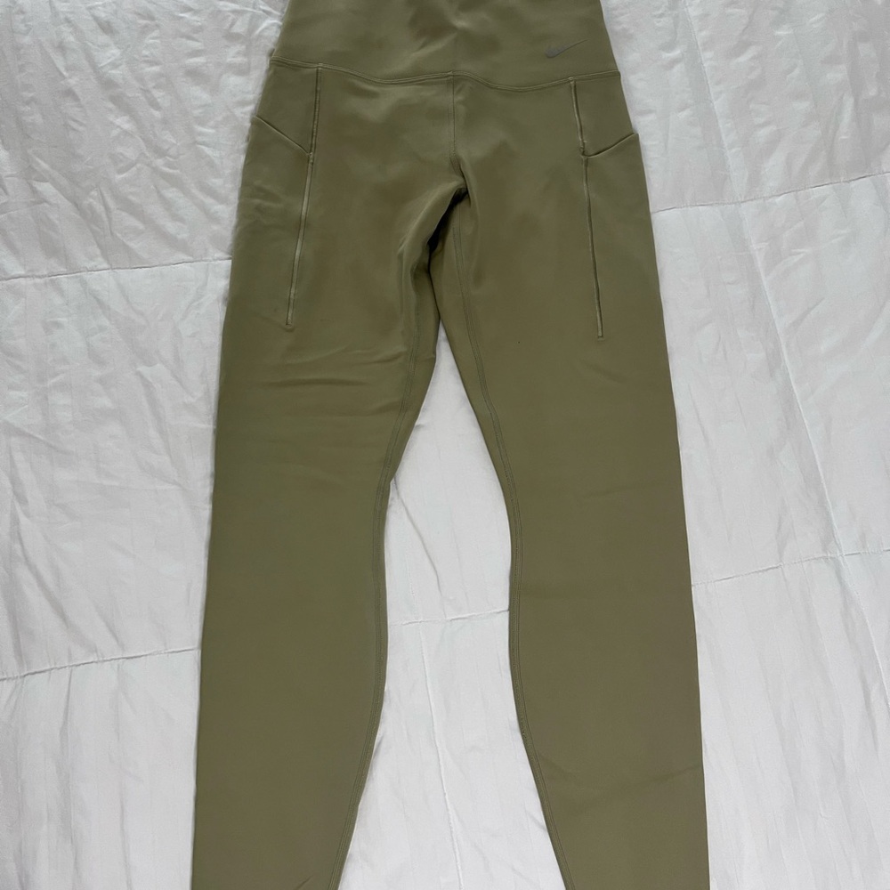 Nike Green Leggings for Active Comfort